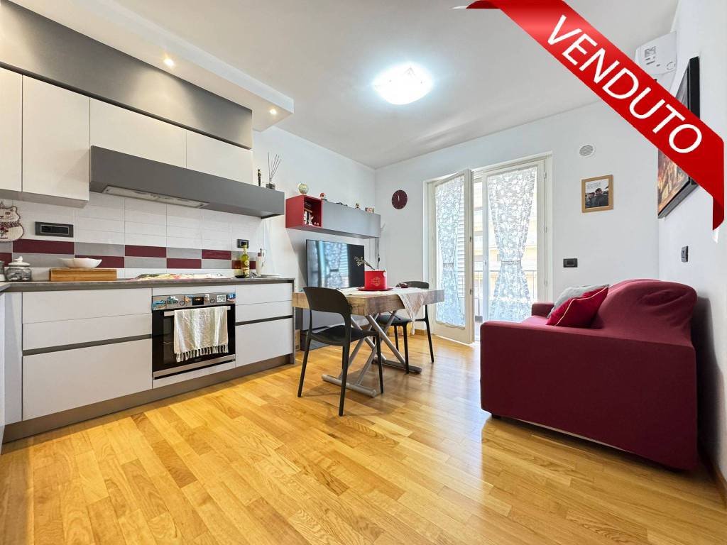 appartamento in vendita a Roma in zona Fonte Laurentina