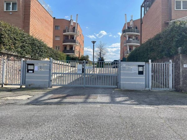 appartamento in vendita a Roma in zona Ponte di Nona