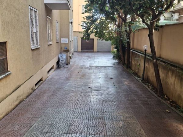 appartamento in vendita a Roma in zona Appio Latino