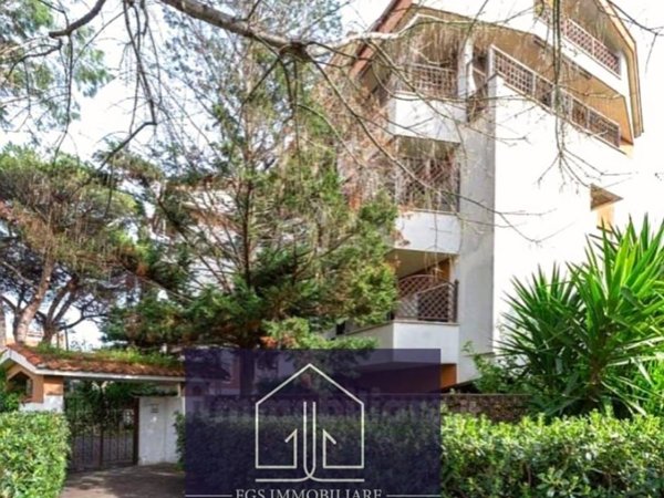 appartamento in vendita a Roma in zona Castel Fusano