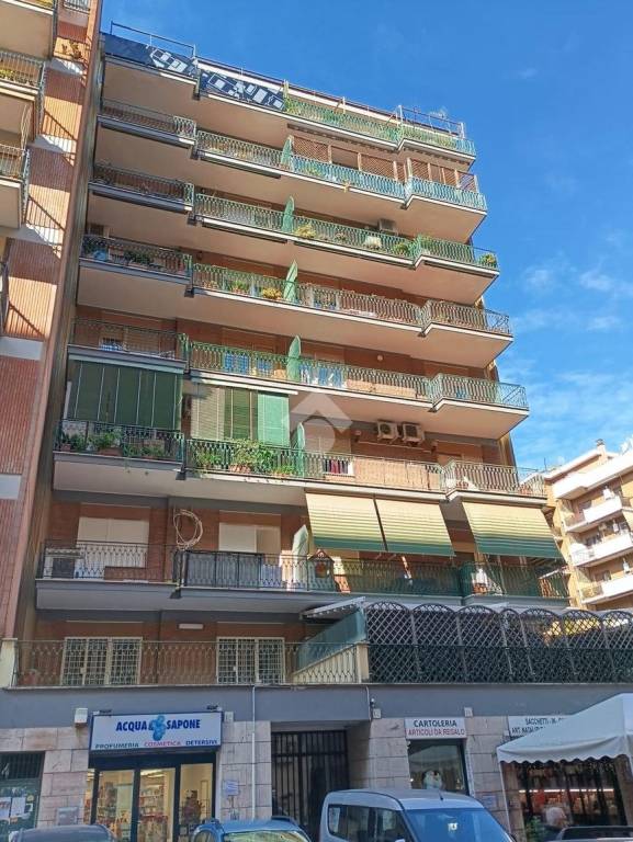appartamento in vendita a Roma in zona Prenestino-Labicano