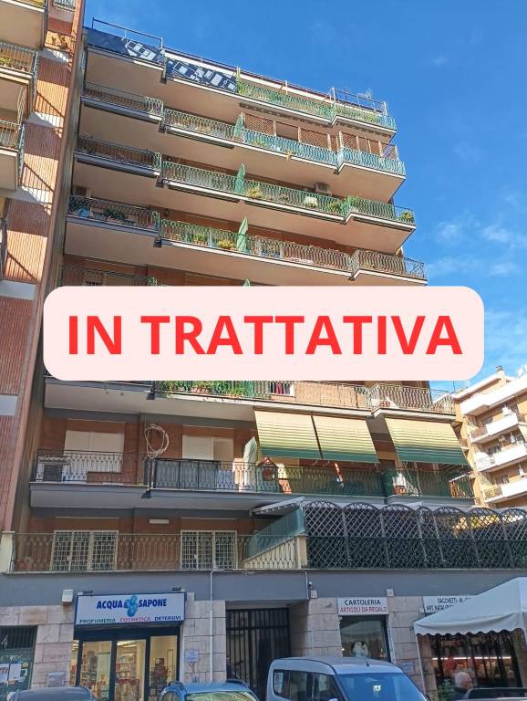 appartamento in vendita a Roma in zona Prenestino-Labicano