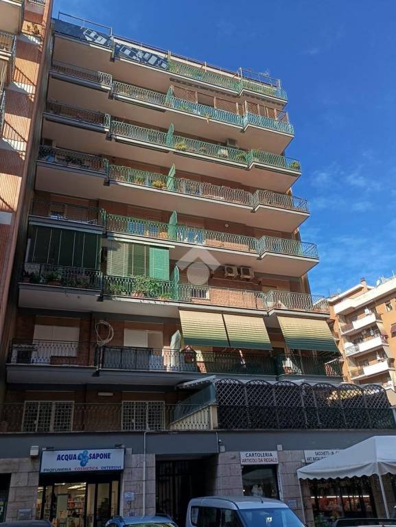 appartamento in vendita a Roma in zona Prenestino-Labicano