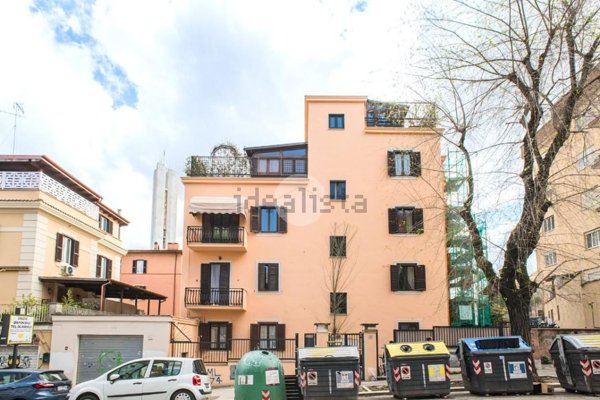 appartamento in vendita a Roma in zona Gianicolense