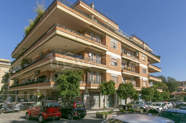 appartamento in vendita a Roma in zona Prenestino-Labicano