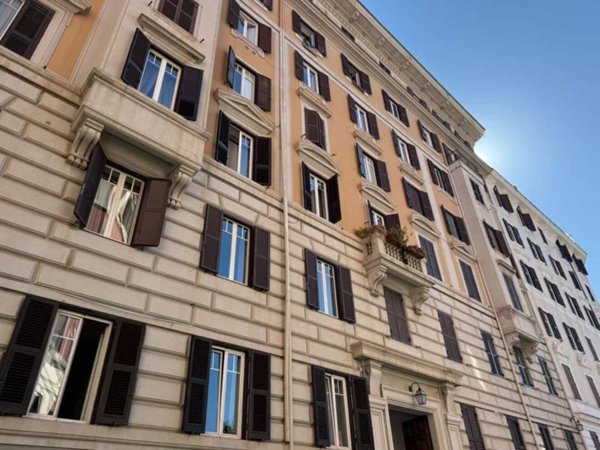 appartamento in vendita a Roma in zona Rione Monti/Campitelli