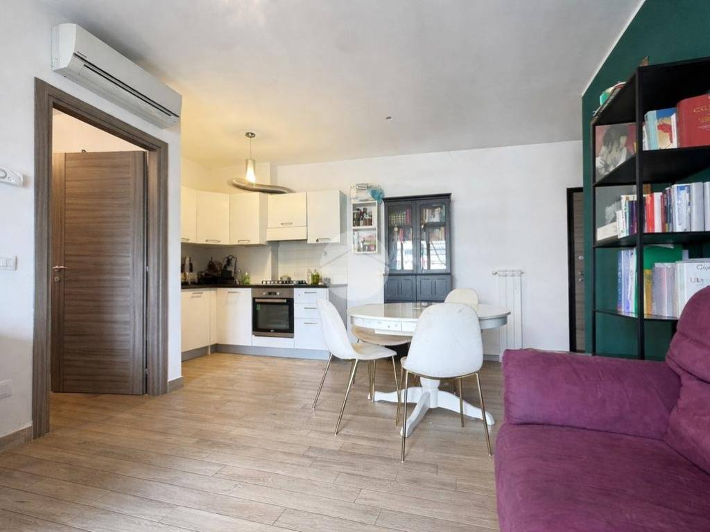 appartamento in vendita a Roma in zona Fonte Laurentina