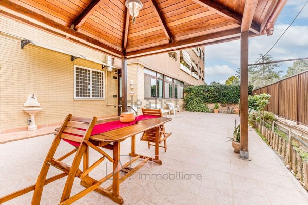 appartamento in vendita a Roma in zona Dragoncello