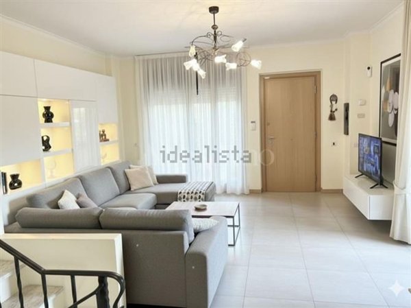 casa indipendente in vendita a Roma in zona Ostia