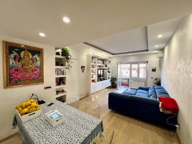 appartamento in vendita a Roma in zona Cinecittà