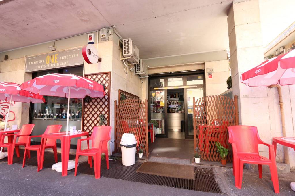 negozio in vendita a Roma in zona Ostia