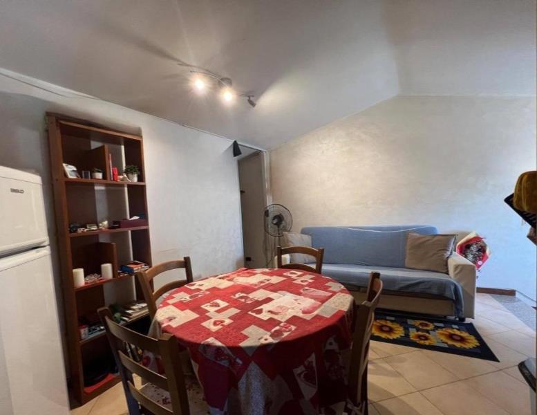 appartamento in vendita a Roma in zona Pantan Monastero