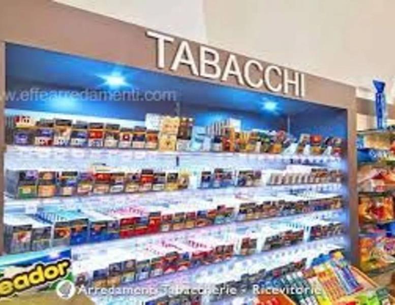 locale di sgombero in vendita a Roma in zona Campo Marzio