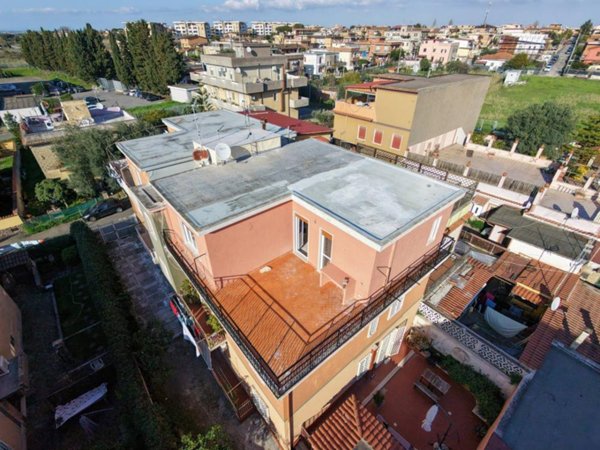 appartamento in vendita a Roma in zona Acilia