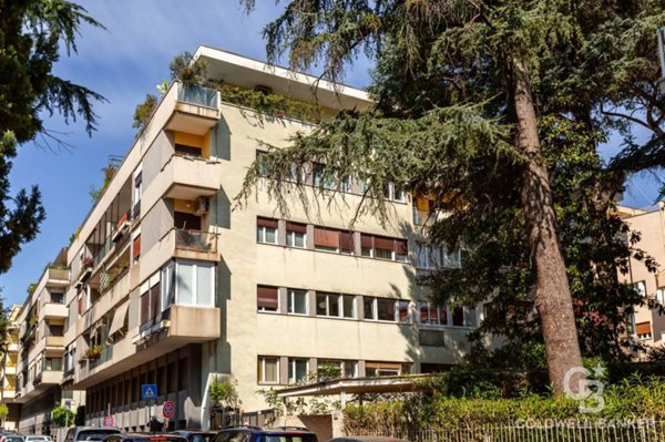 appartamento in vendita a Roma in zona Tor di Quinto
