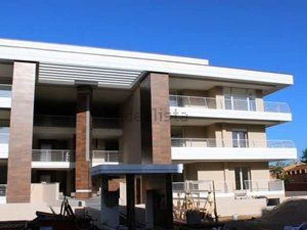appartamento in vendita a Roma in zona Torre Gaia
