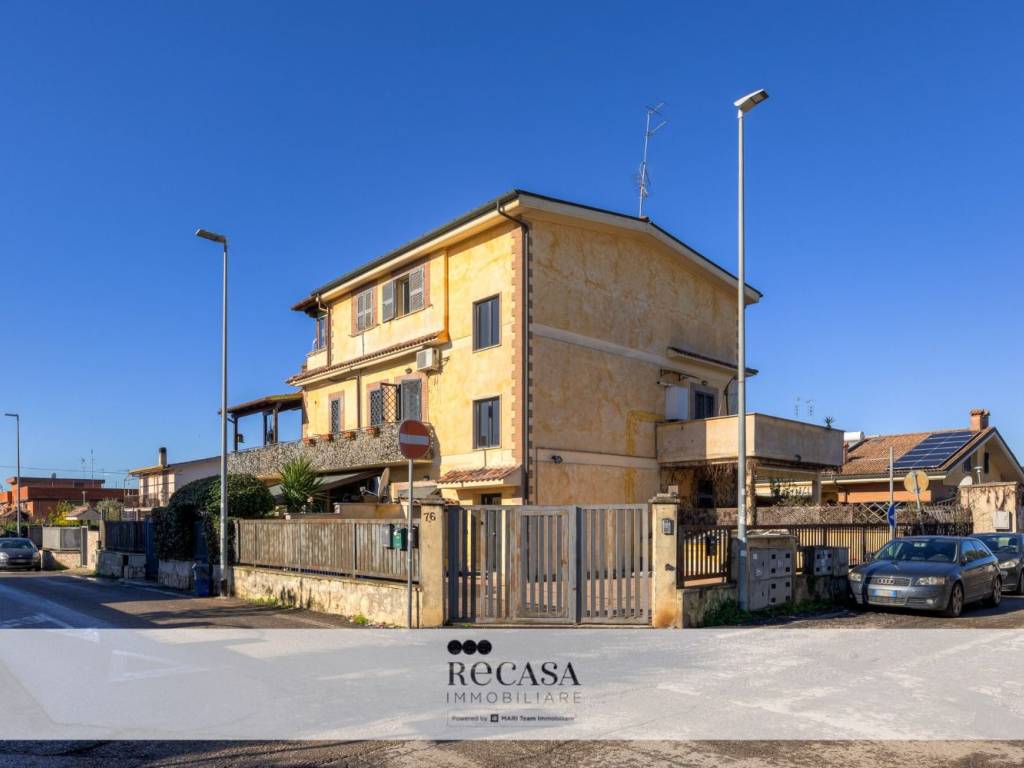 appartamento in vendita a Roma in zona Borghesiana