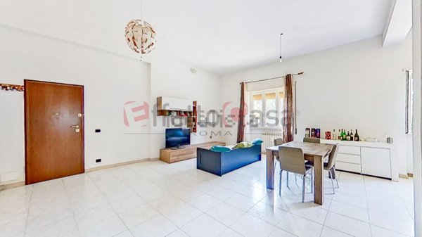 appartamento in vendita a Roma in zona Tor Bella Monaca