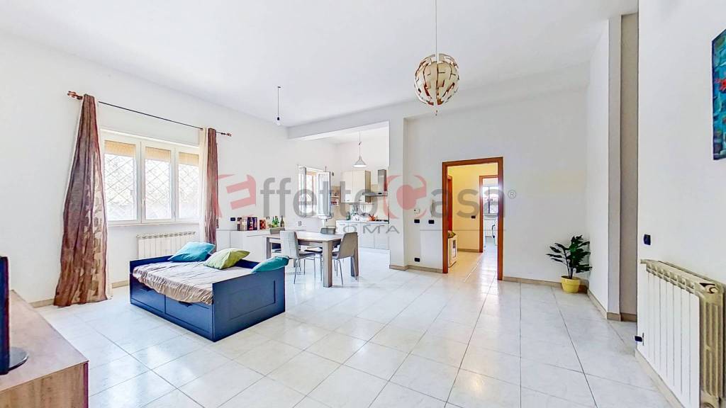 appartamento in vendita a Roma in zona Tor Bella Monaca