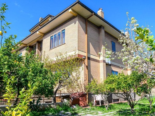 casa indipendente in vendita a Roma in zona Acilia