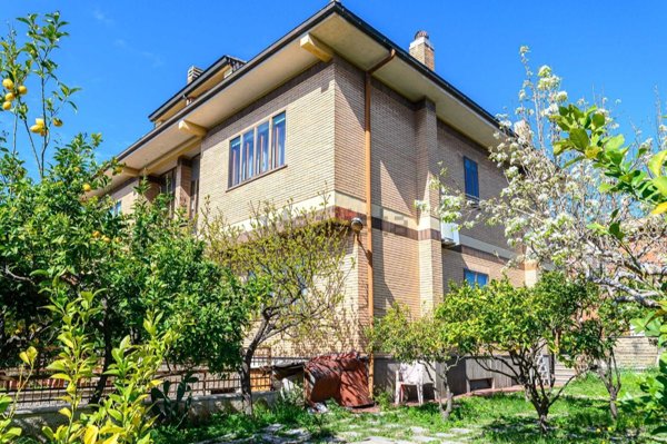 casa indipendente in vendita a Roma in zona Acilia