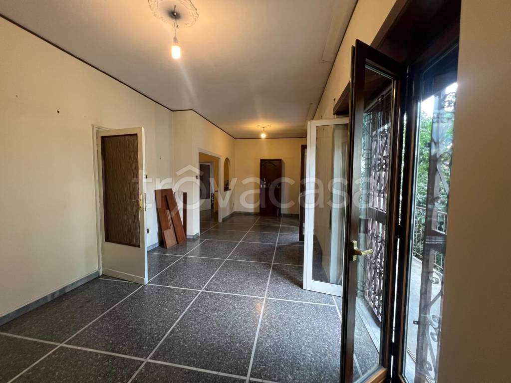 appartamento in vendita a Roma in zona Ostiense