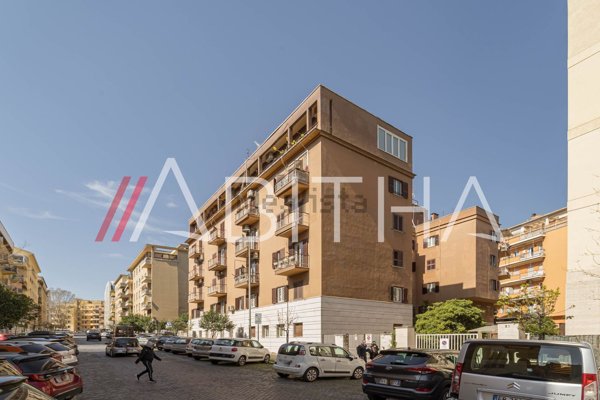 appartamento in vendita a Roma in zona Nomentano