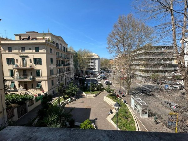 appartamento in vendita a Roma in zona Ostia