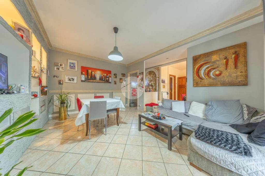 appartamento in vendita a Roma in zona Lunghezza