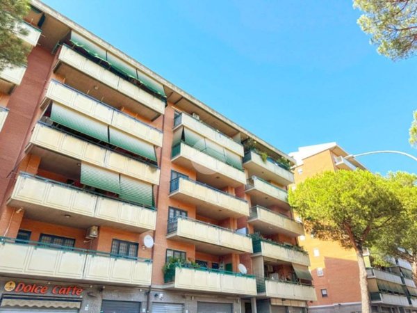 appartamento in vendita a Roma in zona Cinecittà