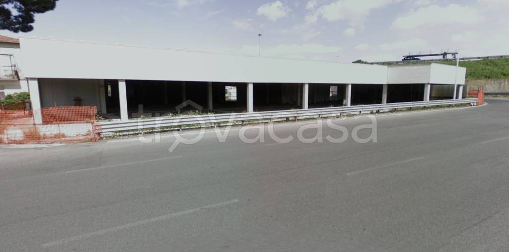 negozio in vendita a Roma in zona Osteria del Curato