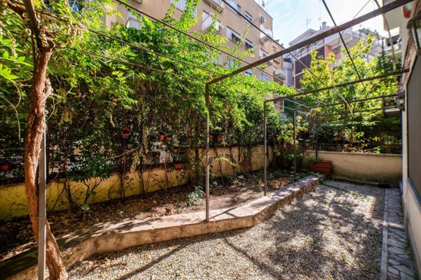 appartamento in vendita a Roma in zona San Saba - Ripa