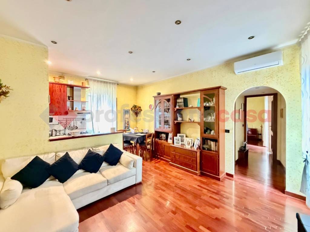 appartamento in vendita a Roma in zona Prenestino-Centocelle