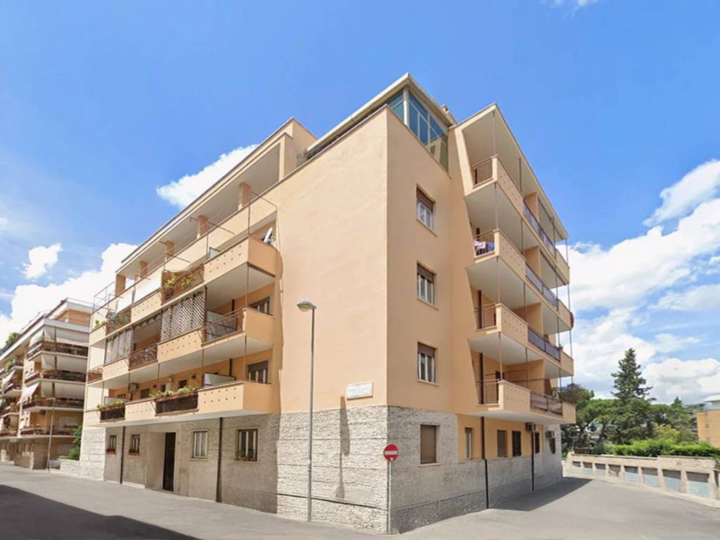 appartamento in vendita a Roma in zona Della Vittoria