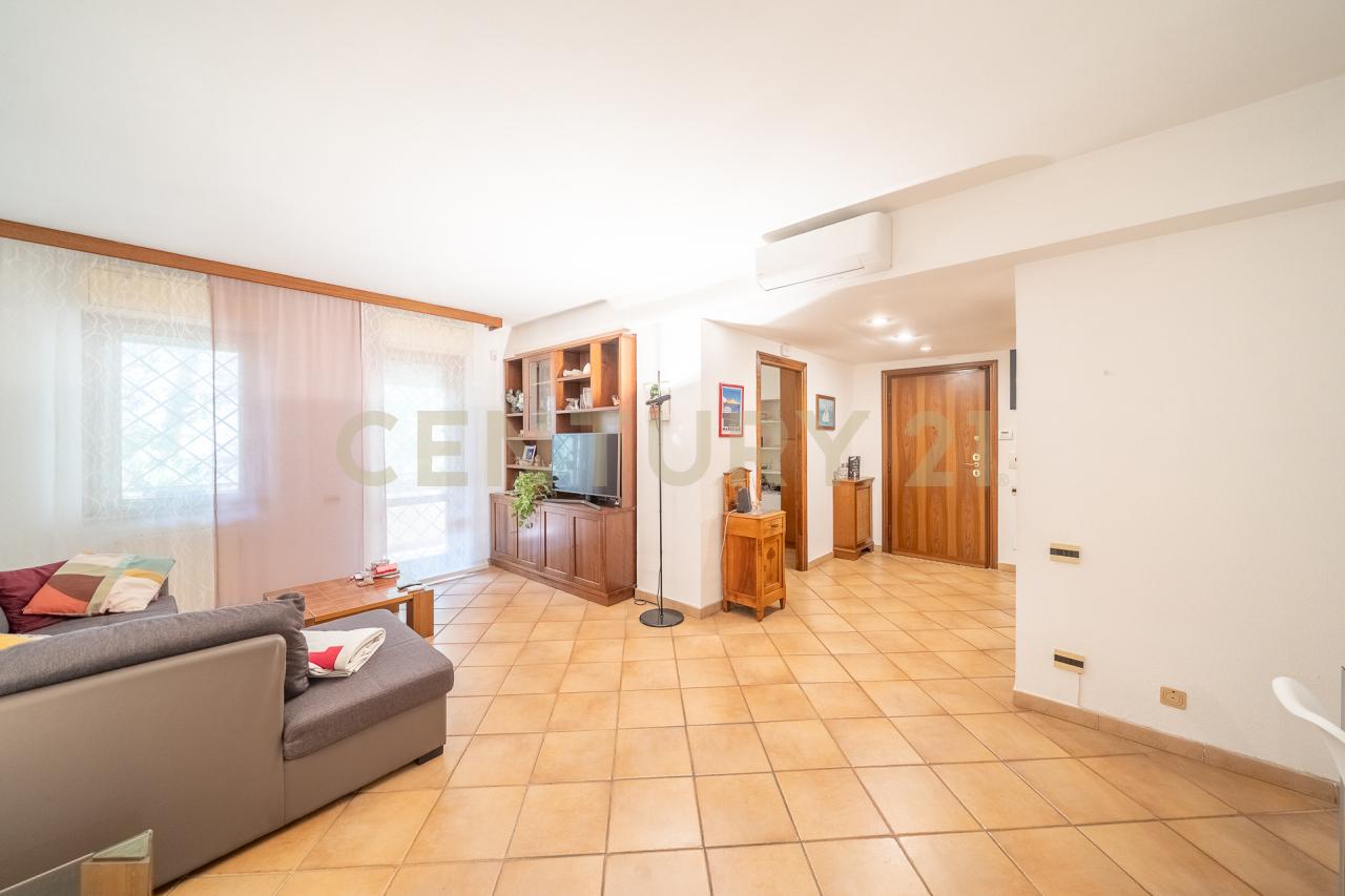 appartamento in vendita a Roma in zona Ponte Mammolo