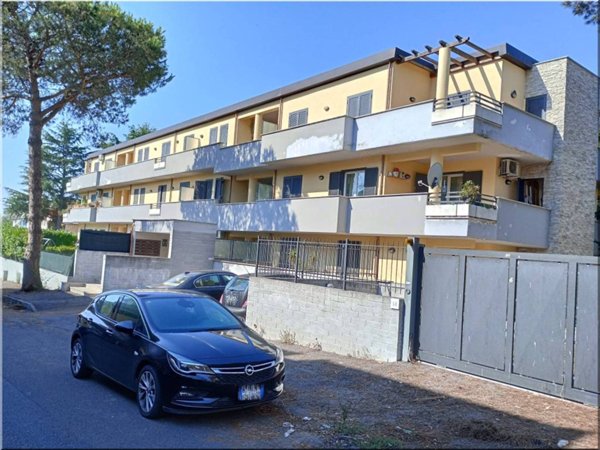 appartamento in vendita a Roma in zona Massimina/Casal Lumbroso