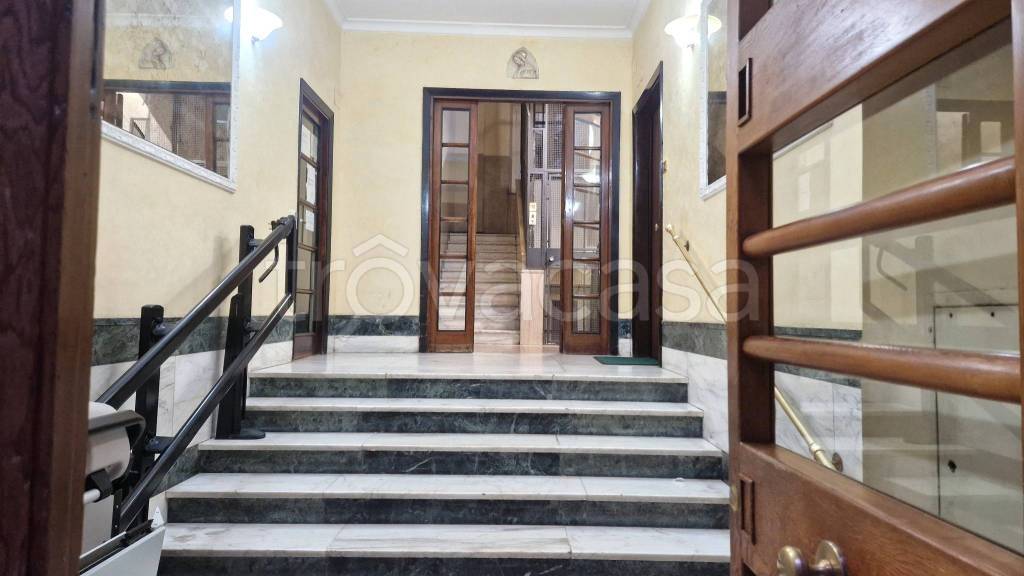 appartamento in vendita a Roma in zona Appio Latino