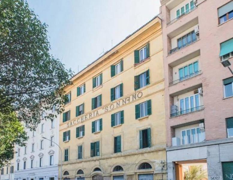 appartamento in vendita a Roma in zona Ostiense