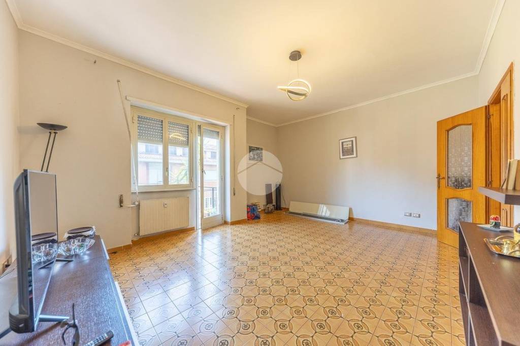 appartamento in vendita a Roma in zona Appio Claudio