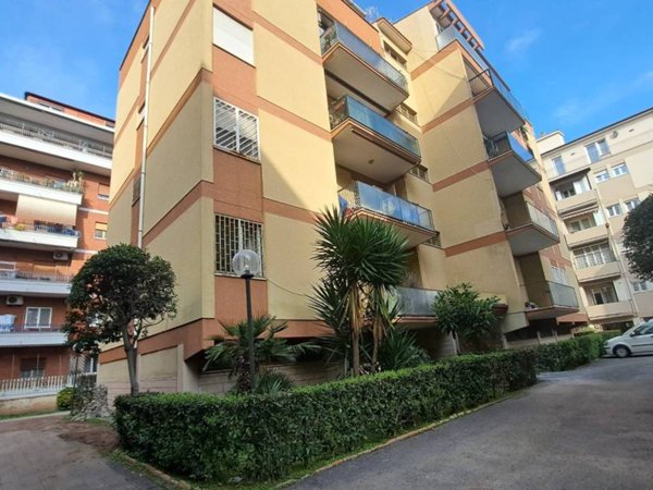 appartamento in vendita a Roma in zona Ostia
