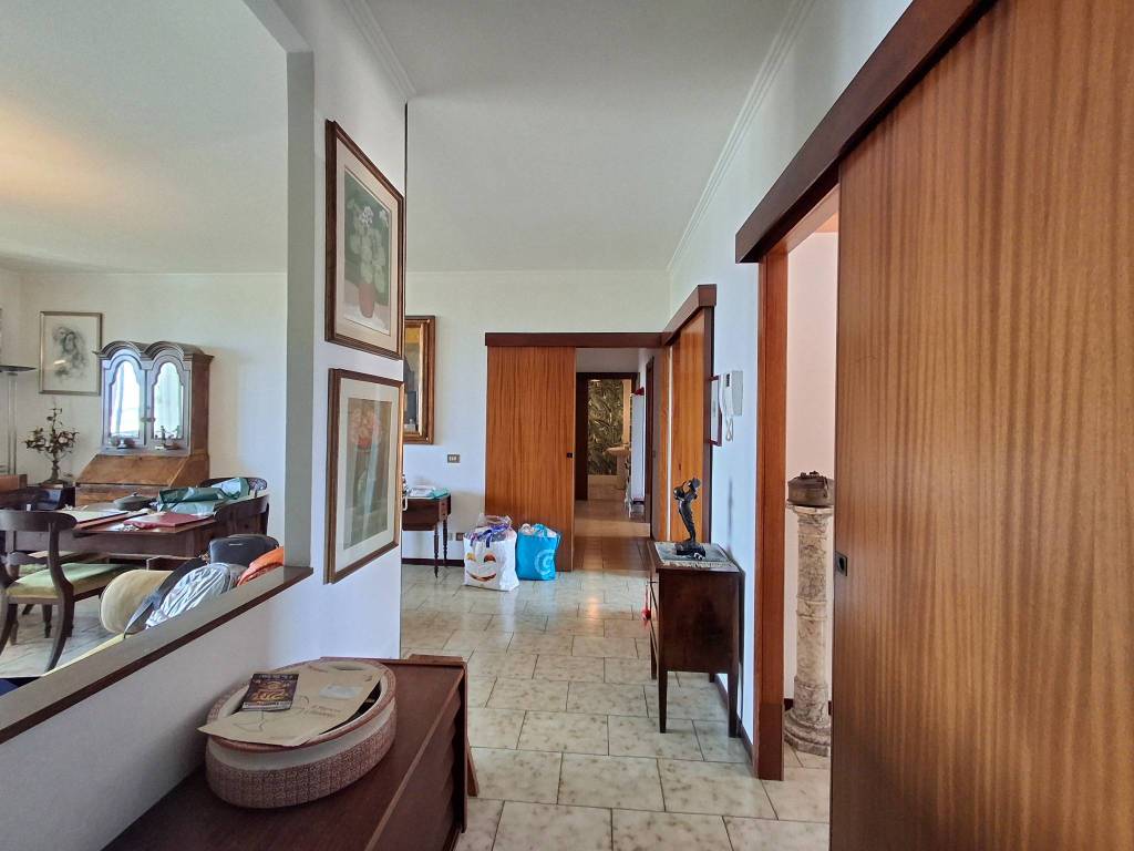 appartamento in vendita a Roma in zona Giuliano Dalmata