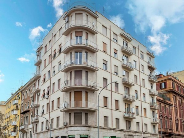 appartamento in vendita a Roma in zona Tuscolano