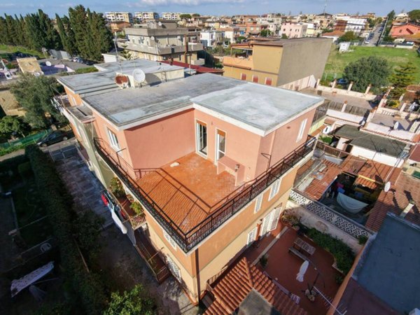 appartamento in vendita a Roma in zona Acilia