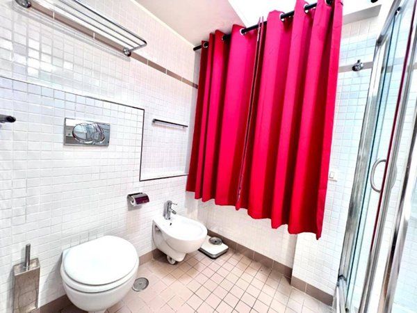 negozio in vendita a Roma in zona Rione Prati