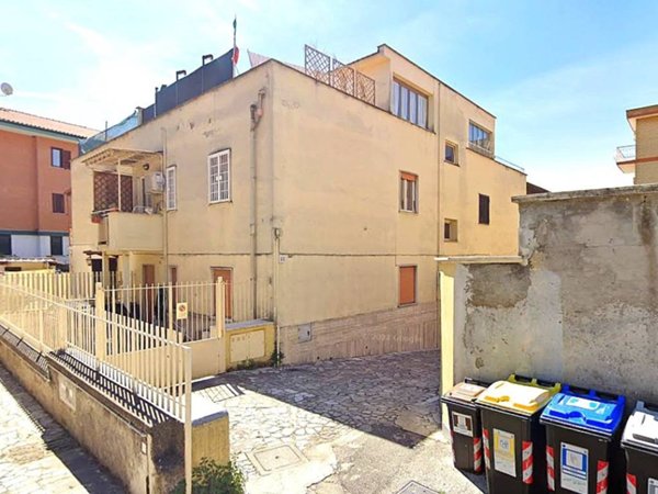 appartamento in vendita a Roma in zona Torre Angela
