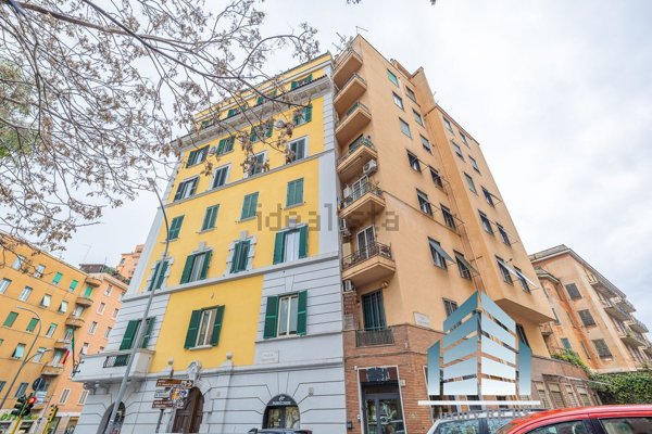 appartamento in vendita a Roma in zona Tuscolano