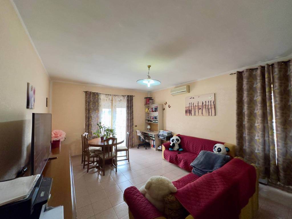 appartamento in vendita a Roma in zona Giardini di Corcolle