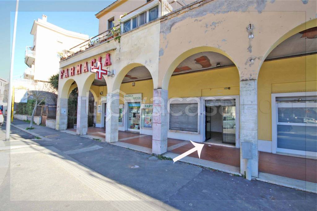negozio in vendita a Roma in zona Primavalle
