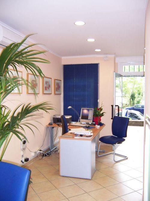 negozio in vendita a Roma in zona Mostacciano