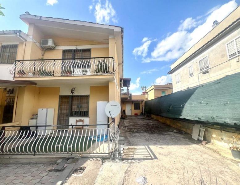 appartamento in vendita a Roma in zona Ponte Mammolo